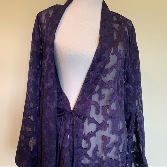 Victoria’s Secret vintage purple robe and matching nightgown - Picture 11 of 16